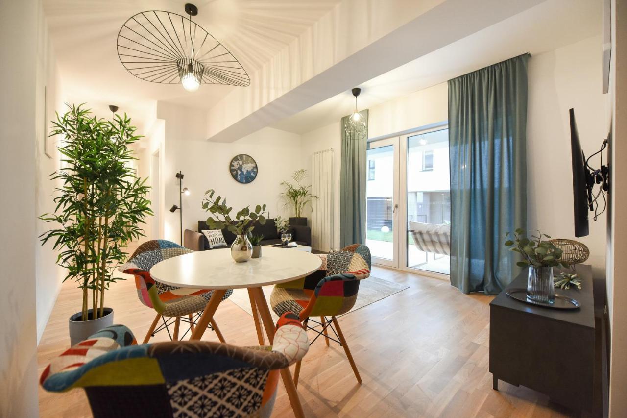 Vacation Feel - 2Br Apartment With Terrace & Private Parking In Baneasa 부쿠레슈티 외부 사진