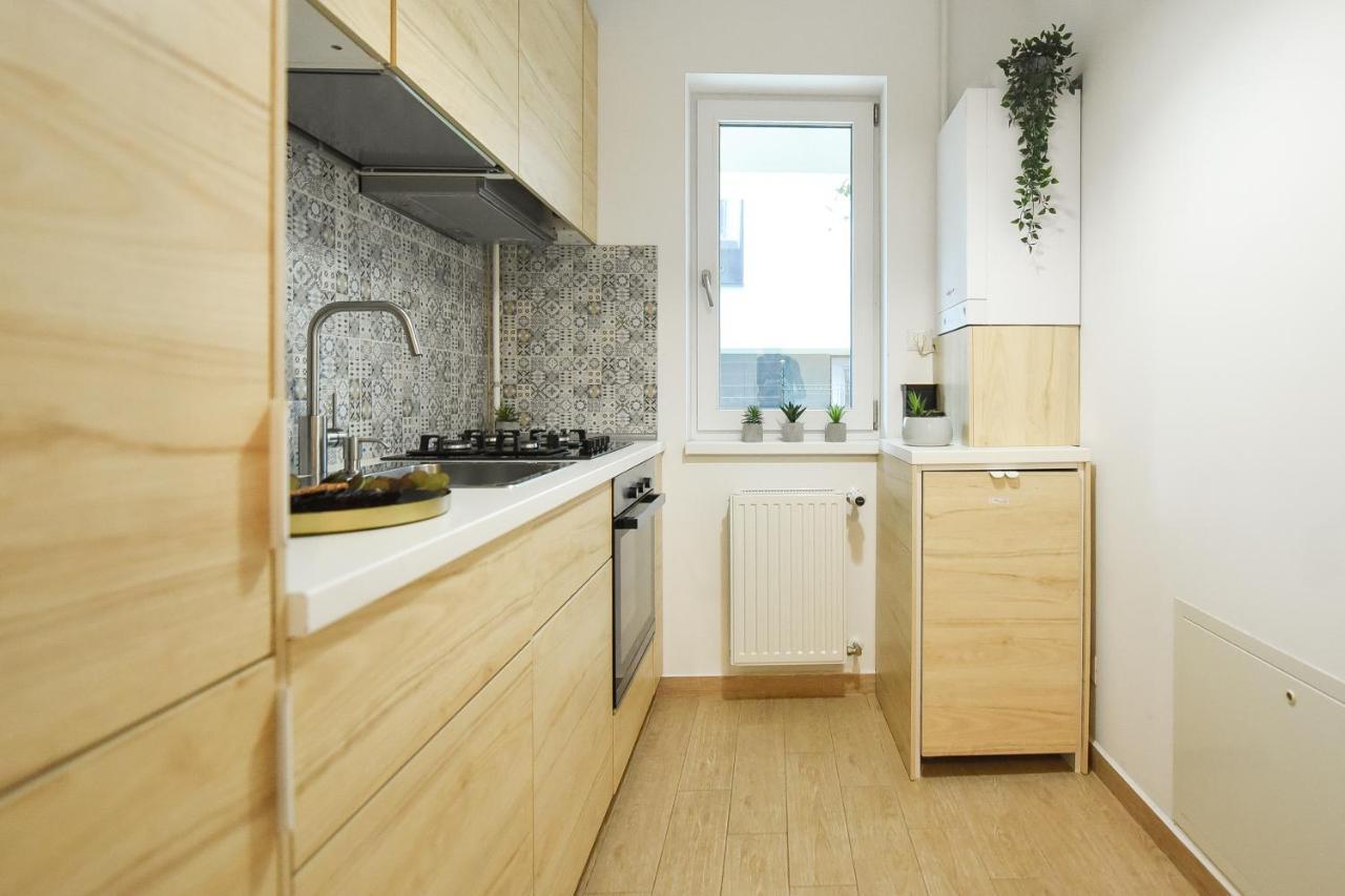 Vacation Feel - 2Br Apartment With Terrace & Private Parking In Baneasa 부쿠레슈티 외부 사진