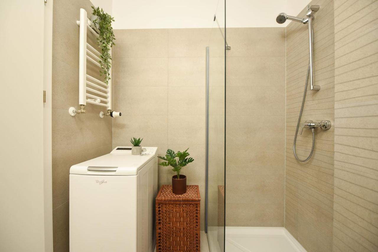 Vacation Feel - 2Br Apartment With Terrace & Private Parking In Baneasa 부쿠레슈티 외부 사진